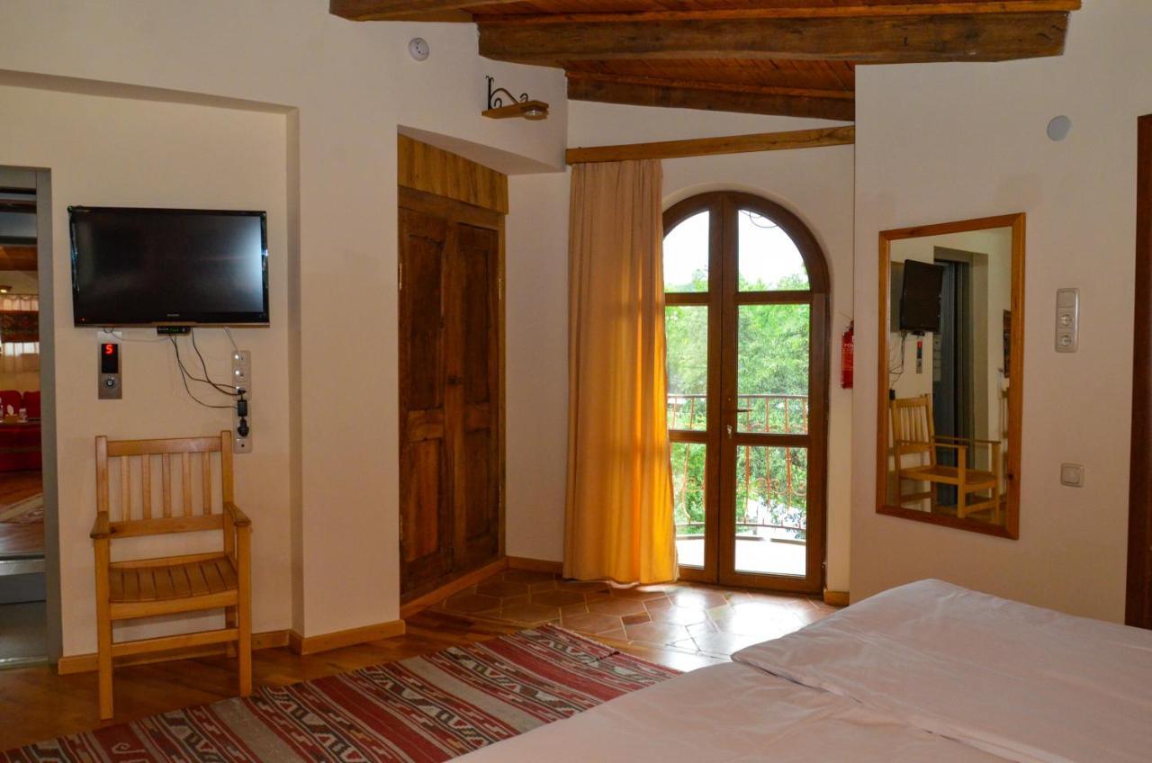 Hotel Mirhav Goris Exterior foto