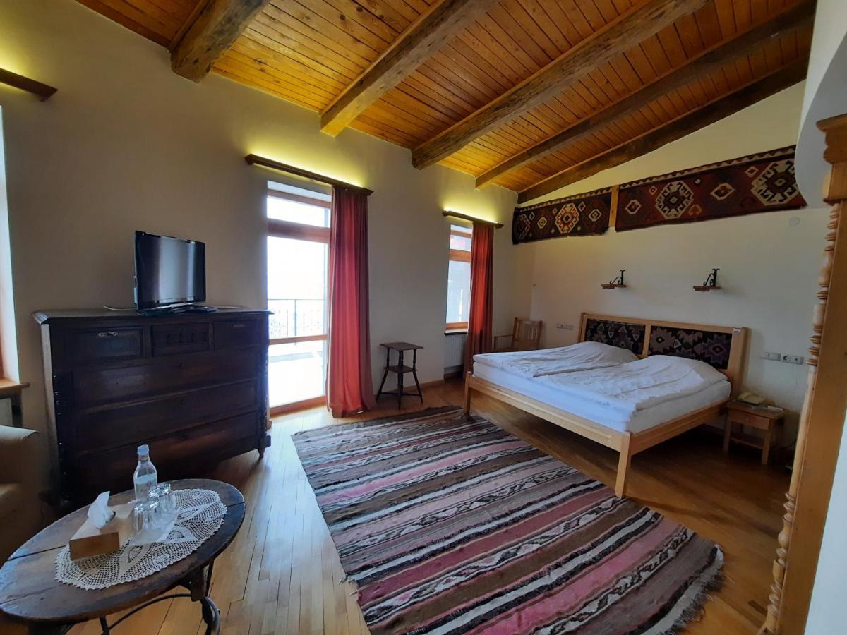 Hotel Mirhav Goris Exterior foto