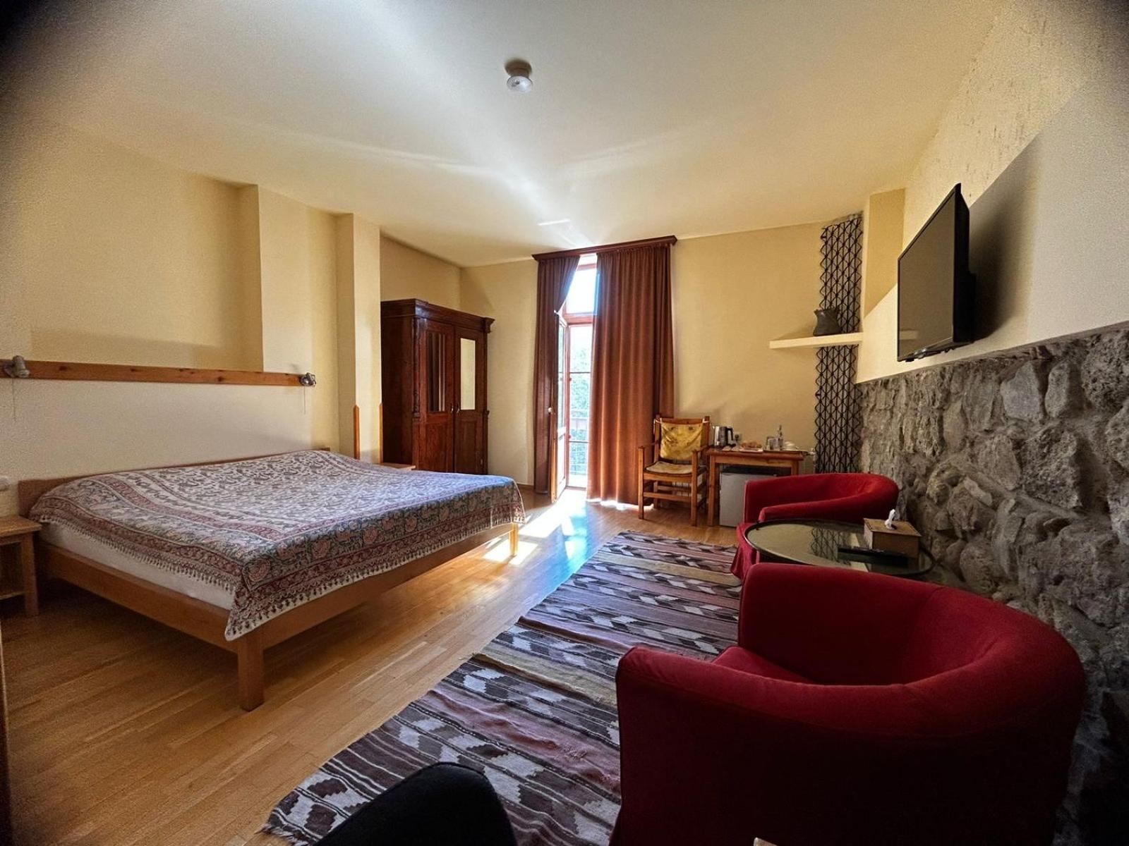 Hotel Mirhav Goris Exterior foto