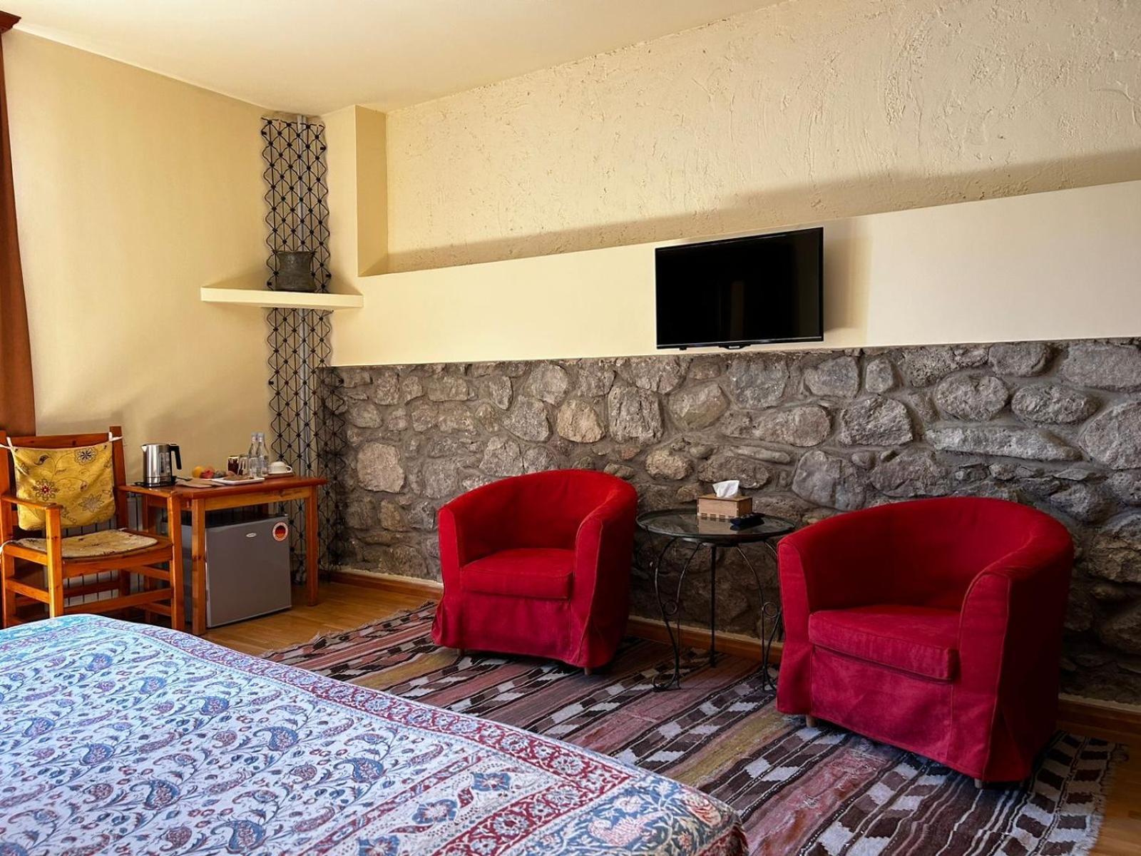 Hotel Mirhav Goris Exterior foto