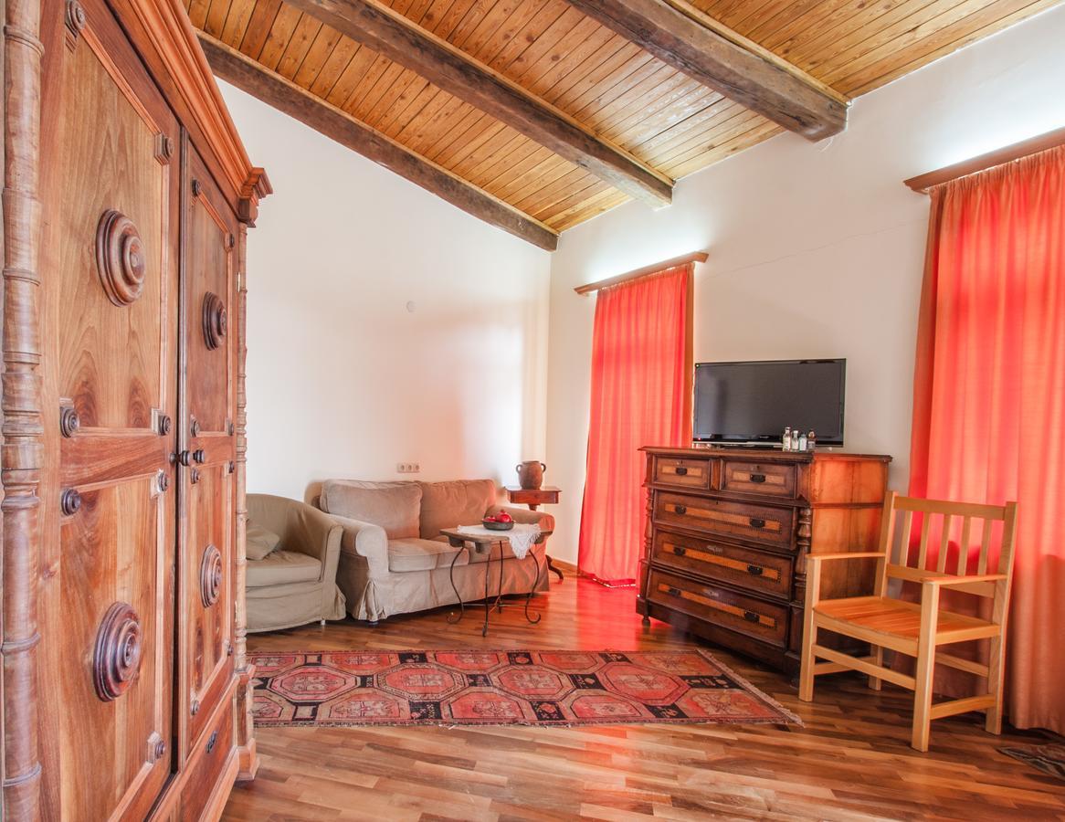 Hotel Mirhav Goris Exterior foto
